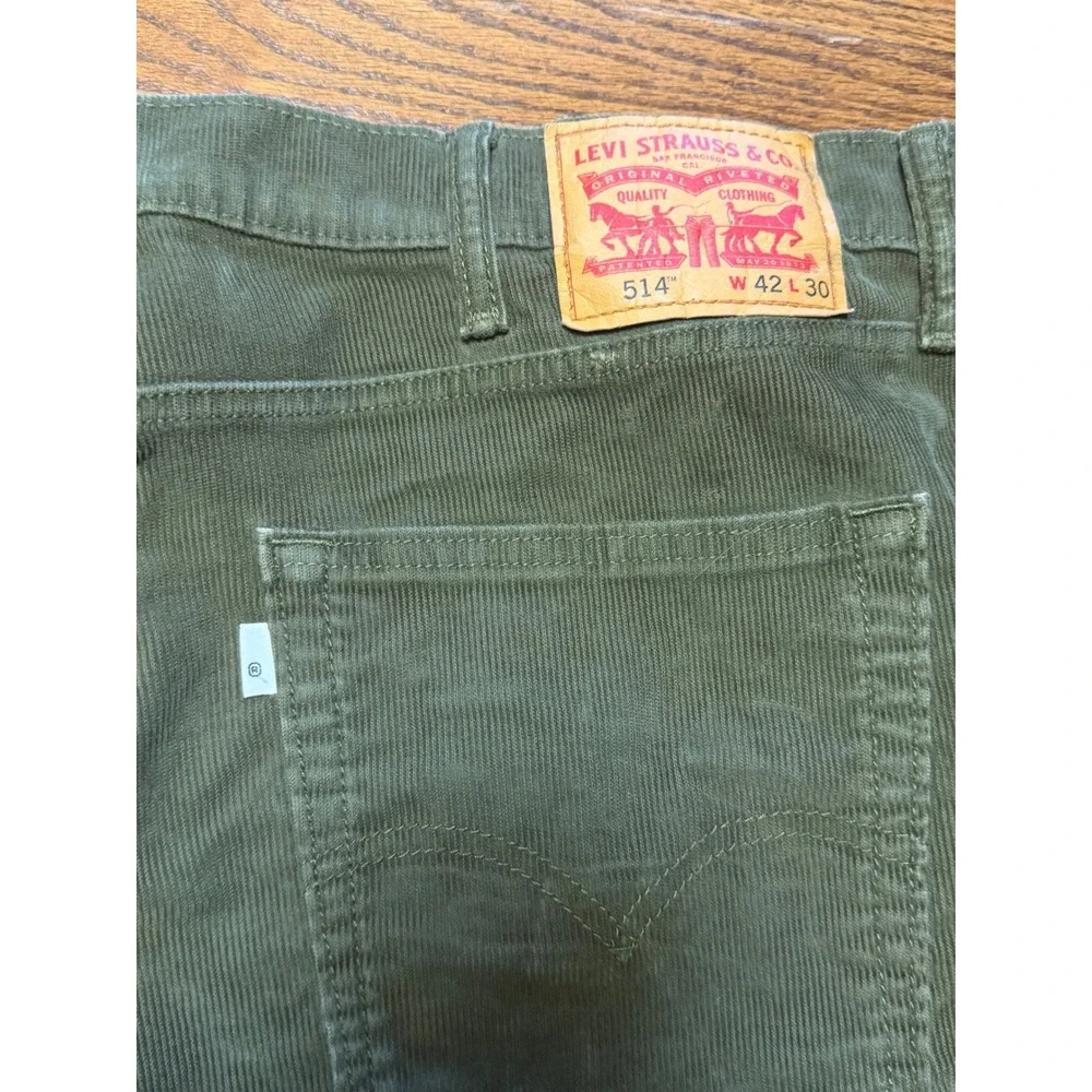 Levis 514 Straight Fit Corduroy Pants Mens 42x30 Olive Green 00514-0953